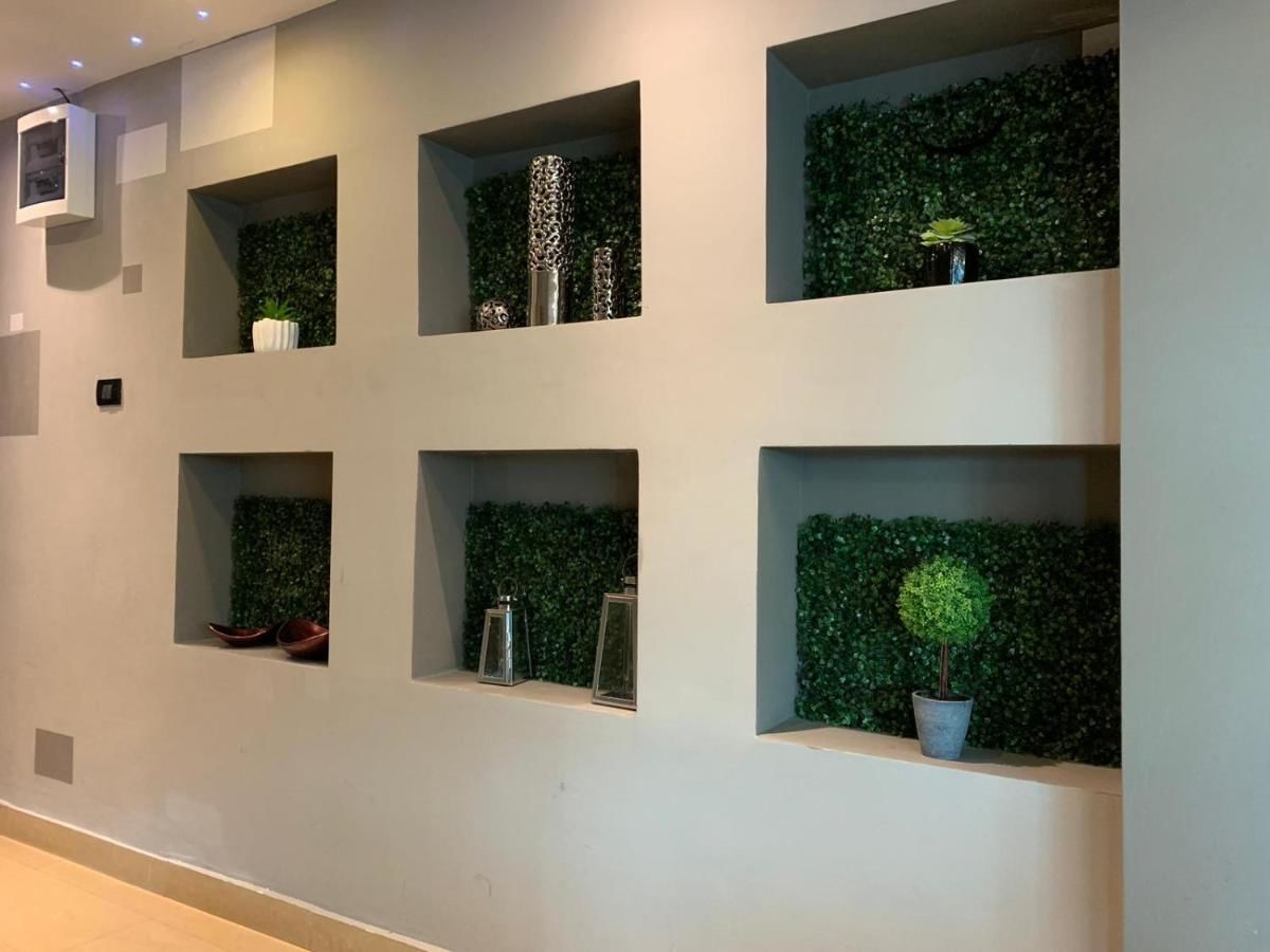 Отели типа «постель и завтрак» Penthouse Group Fountain Бухарест-48
